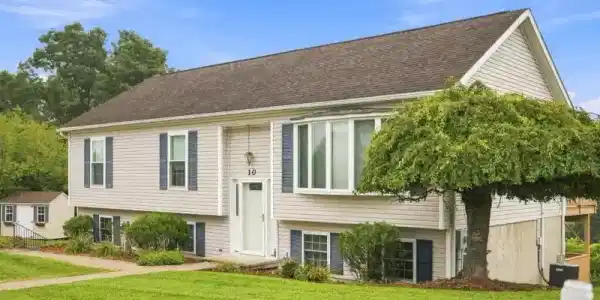 10 Lakeview Ter