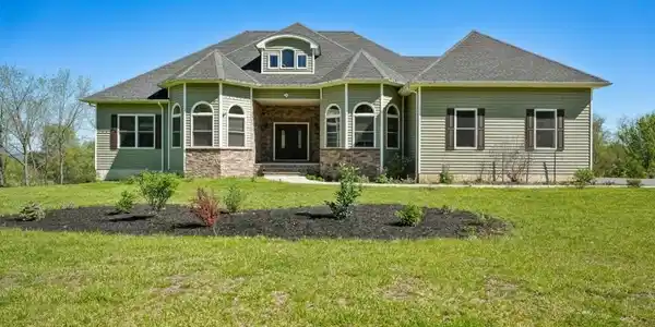 47 Asbury Rd