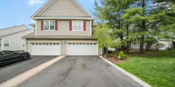 110 Warbler Dr