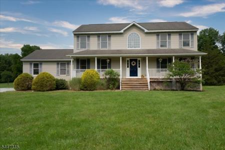 9 Carriage Ln