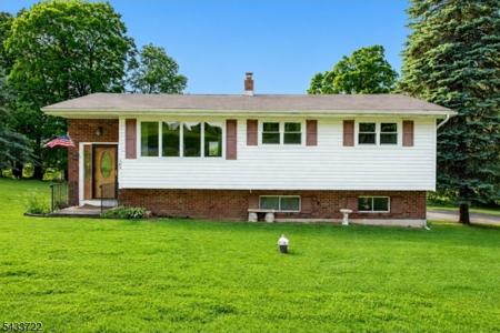 103 Mountain Rd