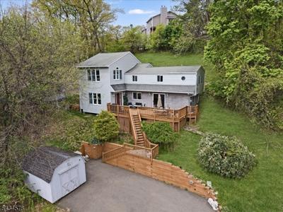 17 Albanese Rd