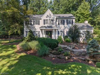 11 Devonald Dr