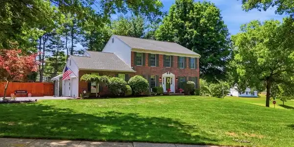 30 Glen Eagles Rd
