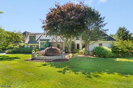 9 Pitney Dr