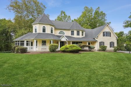 12 Cardinal Way
