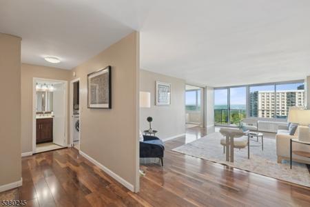 1 Claridge Drive Unit 1016