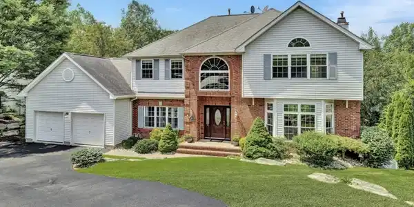 10 Skyview Dr