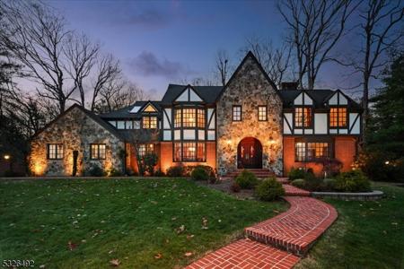 545 JOHNSTON DRIVE