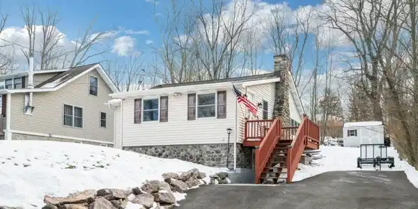 32 Overlook Road