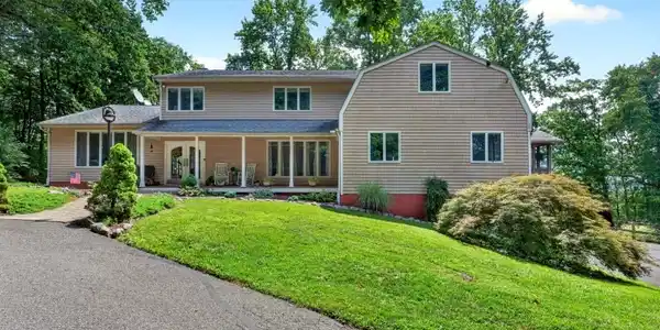 5 Beechwood Lane