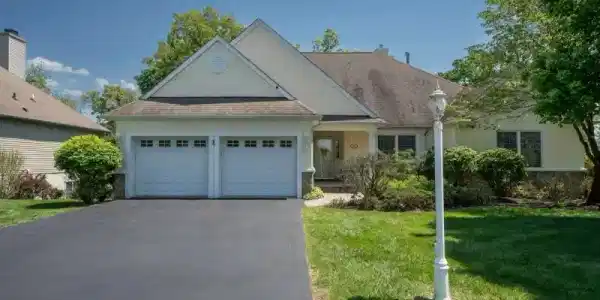 15 Bracken Hill Rd