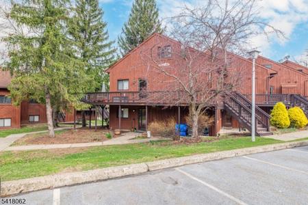 3 Silver Star Ct