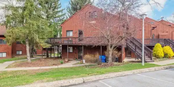 3 Silver Star Ct