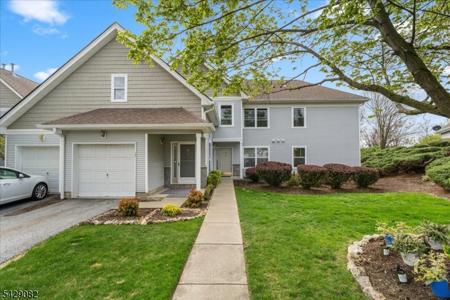 13 Eagles Nest Ln