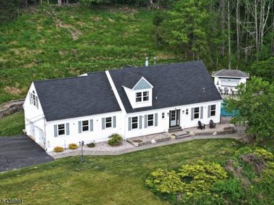 7 Perry Rd