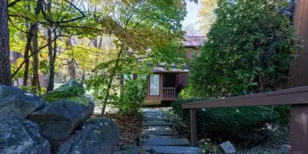 13 Village Way