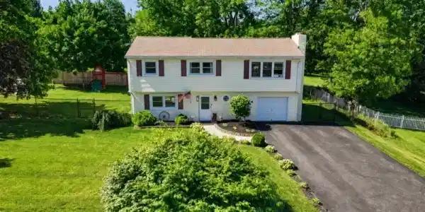 14 Bettino Dr