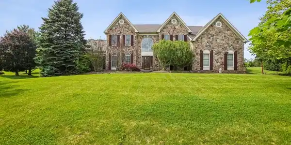 16 Surry Lane16