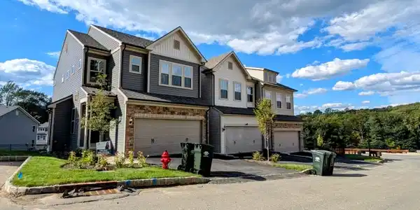 4 GENERAL WINDS WAY
