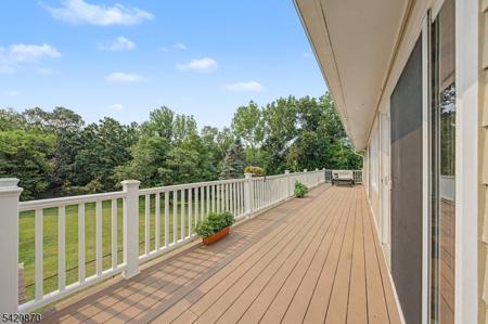 135 W Mountain Rd