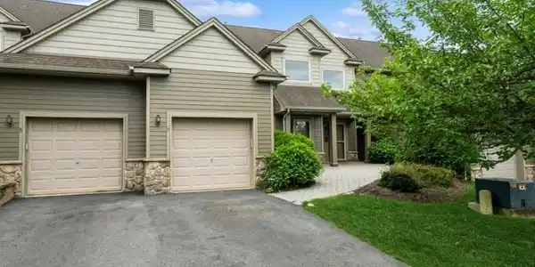 8 Tillbrook Ct