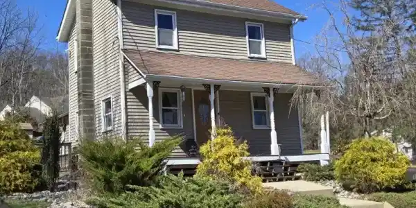 125 Bowerstown Rd