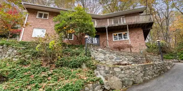 324 Cupsaw Dr