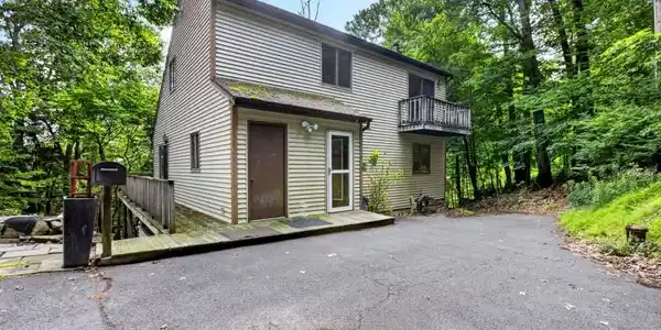 1 Hillside Ave