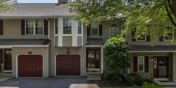 15 Pinehurst Dr