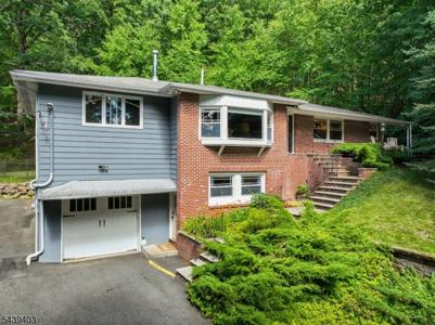 68 Kitchell Rd