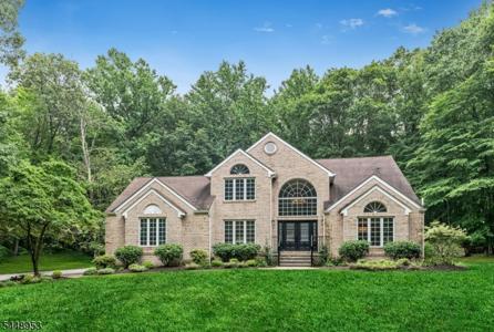 15 Crescent Ridge Rd