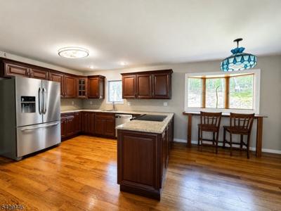 48 Silver Grove Rd