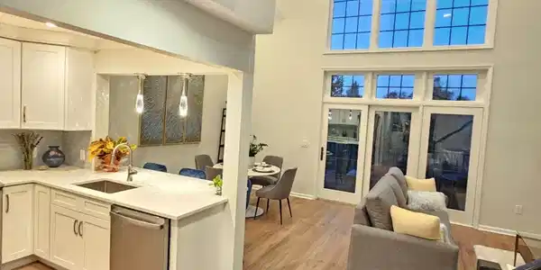 5 Maple Cres