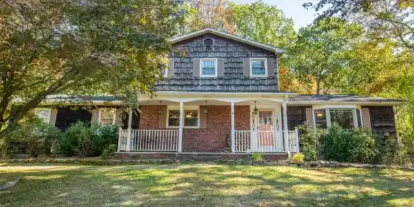 36 Sleepy Hollow Rd