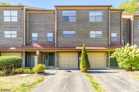 52 Beacon Hill Rd