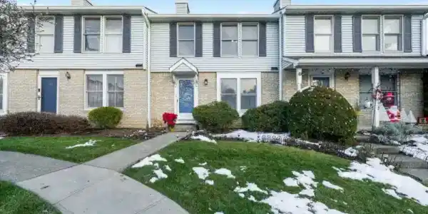 63 Liberty Ln