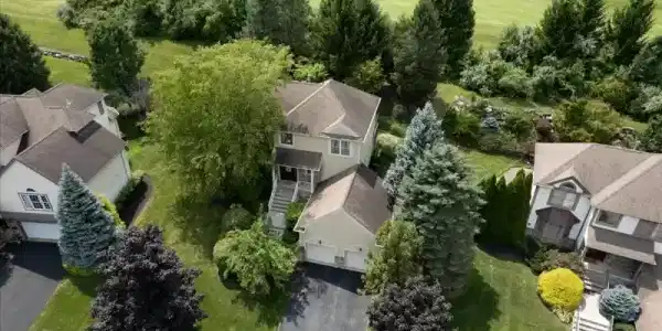 9 Cypress Ln