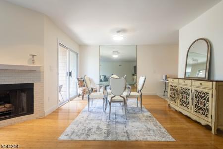 107 Rock Ledge Ter