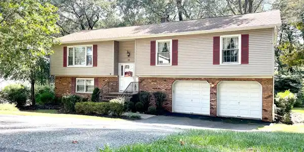 19 Chestnut Hill Rd