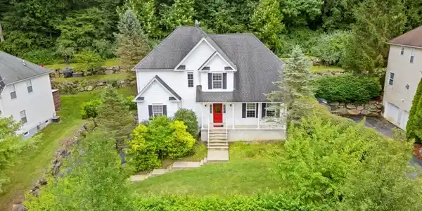 7 Poplar Ct