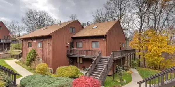 3 Powderhorn Ct
