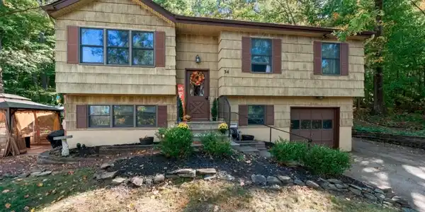 34 Hillsdale Dr