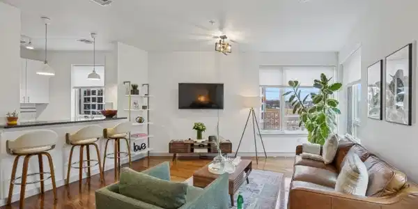 52 Lincoln Ave