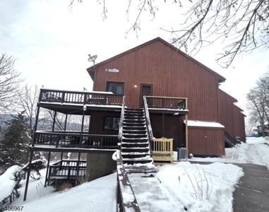 23 Wimbledon Dr