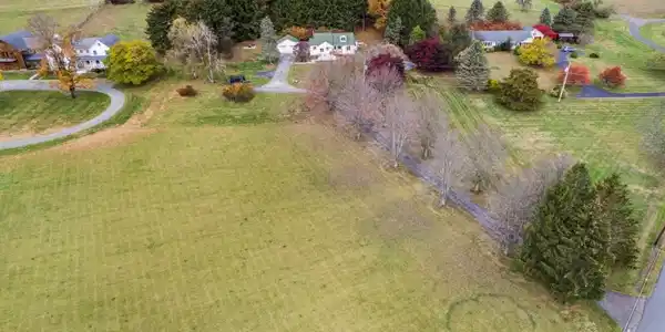 35 FROG HOLLOW RD.