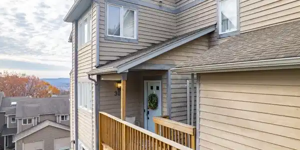 305 Heights Dr