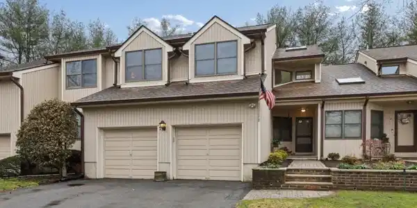 7 Valen Ct