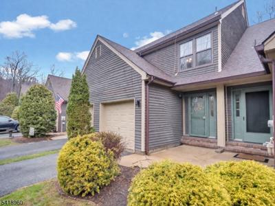 44 Manchester Ln