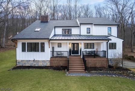 123 W Valley Brook Rd